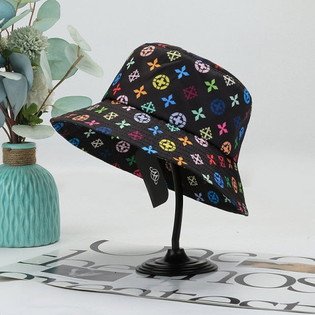 さらに100円引き◆MARITHE◆MOUVEMENT STRIPE BUCKET HAT さらに100円引き◇MARITHE◇MOUVEMENT STRIPE BUCKET HAT